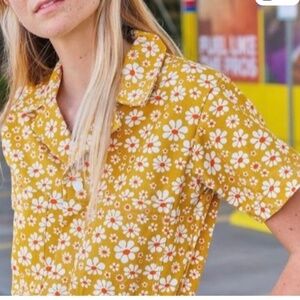 Big Bud Press Yellow Floral "Pantry Butch Up" button-down. Size XS